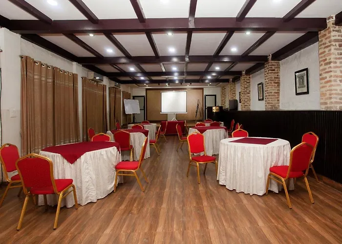 Oyo 738 Kaze Darbar Hotel